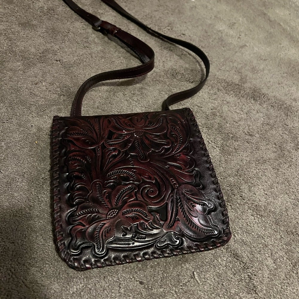 Leather Patricia Nash side body bad